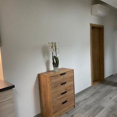 Klicperovo 2Kk Apartment Hradec Kralove Bagian luar foto