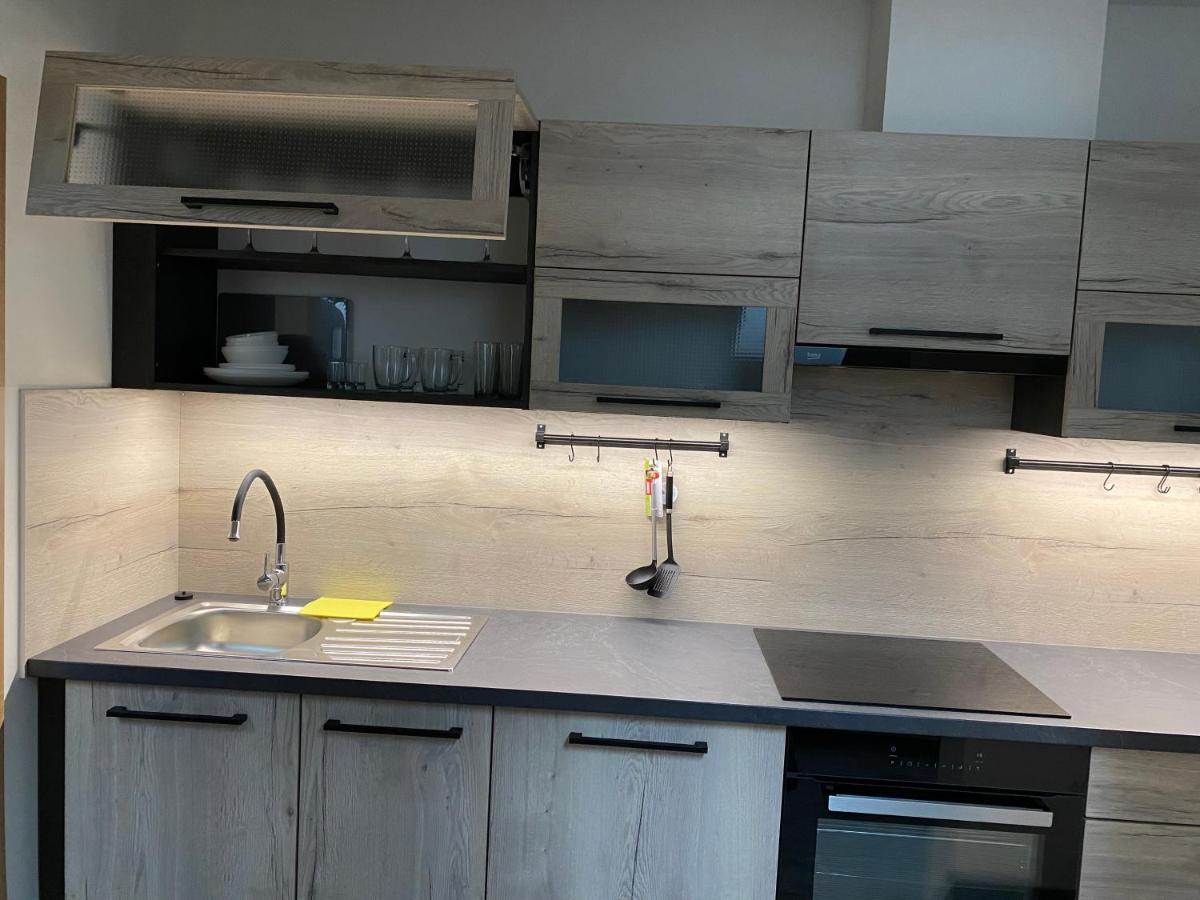 Klicperovo 2Kk Apartment Hradec Kralove Bagian luar foto